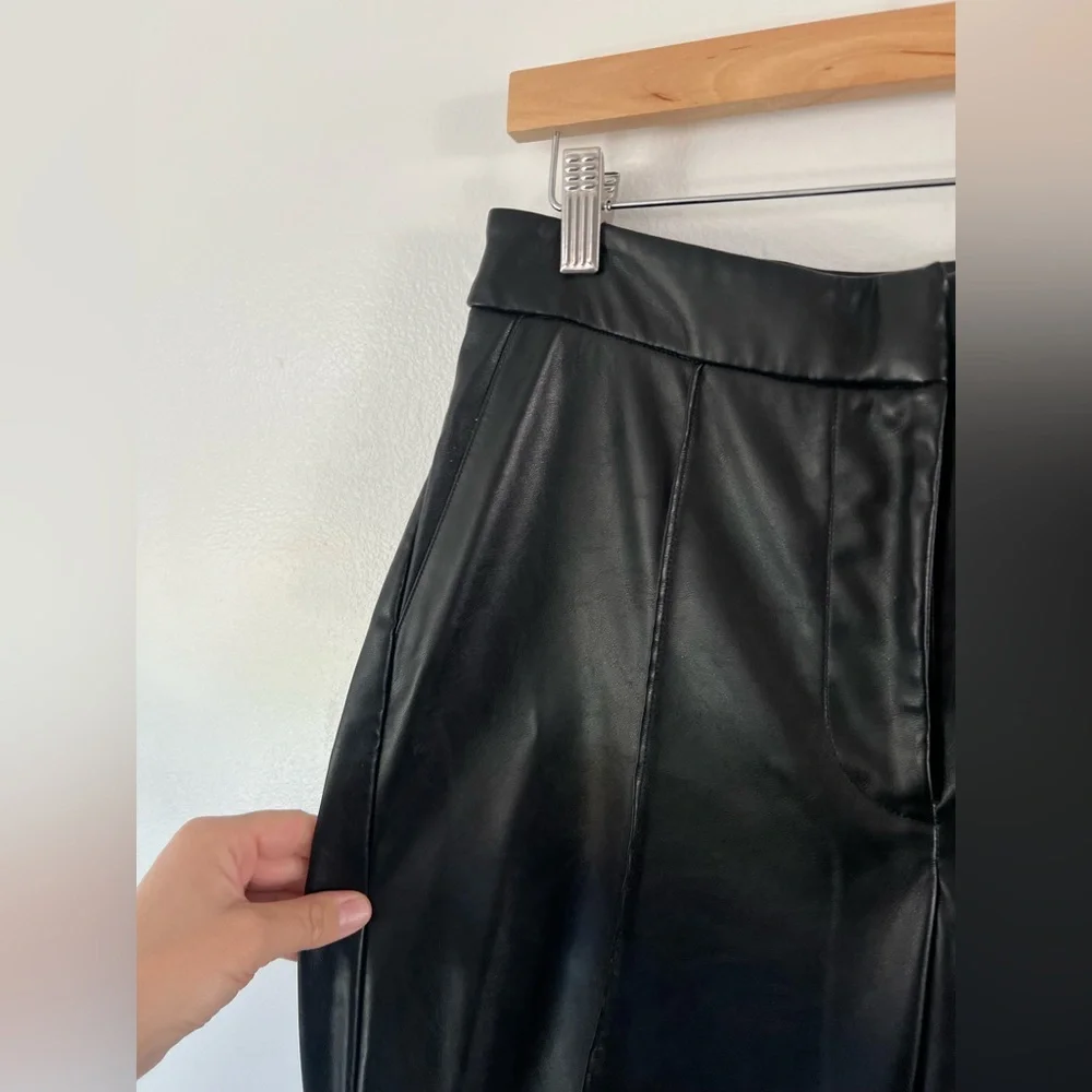 Nine West Mineral Black Pleated Faux Leather Wide Leg Trouser Pants Size 6‎